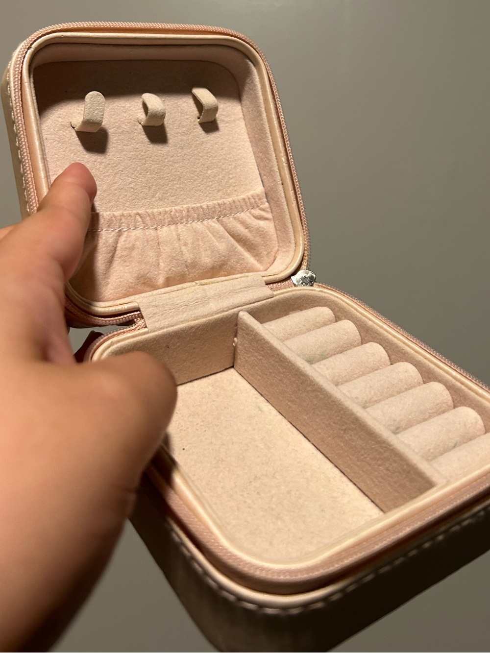 Compact Travel Jewelry Case in Blush Pink